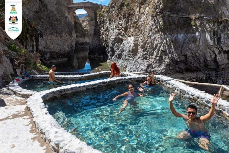 Baños Termales de Chacapi, Peru