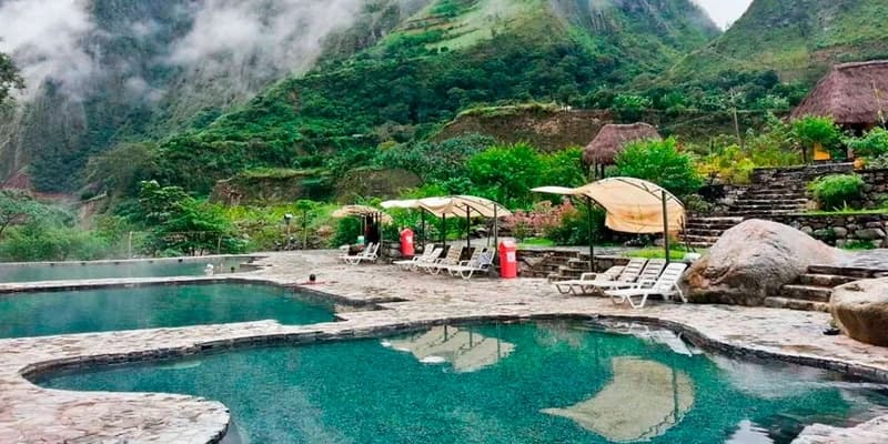 Baños Termales de Chimur Por Amparaes, Peru
