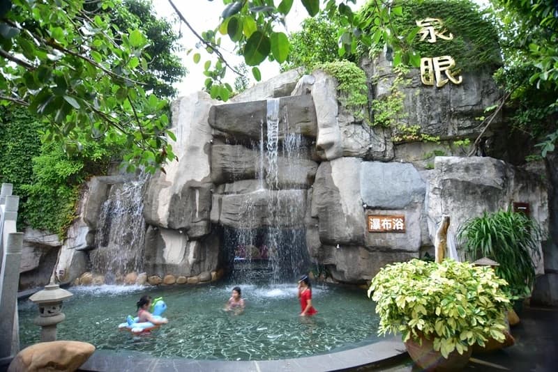Quanyan Hot Spring Hotel, China
