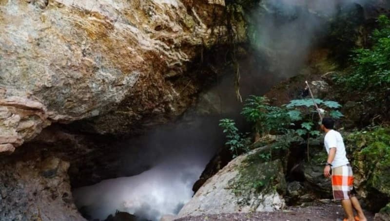 Aguas Termales De Azacualpa, Honduras