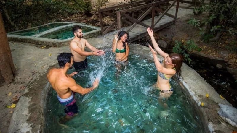 Aguas Termales Nuevo Ixtlan, Mexico