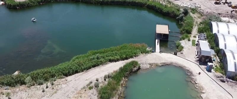 Mountain Point Lake and Hot Springs, USA